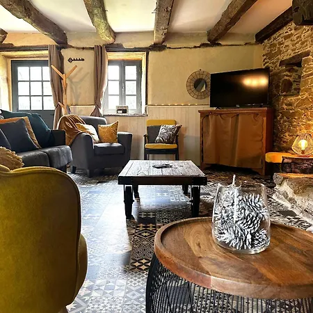 Le Vieux Chene Les Forges (Morbihan)